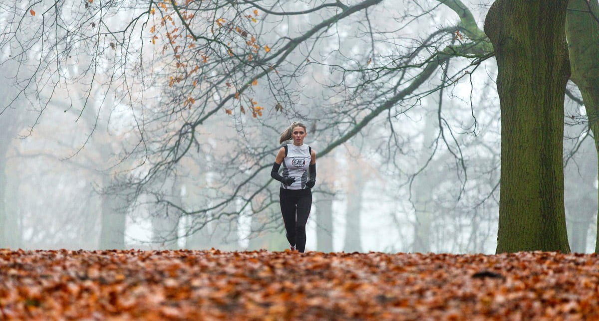8 consigli per correre lunghe distanze in inverno, riscaldamento