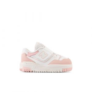 New Balance Bambino 550 Bungee Lace with Top Strap in Bianca/Rosa