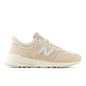 New Balance Unisex 997R in Rosa