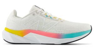 New Balance FuelCell Propel v5 - uomo - bianco