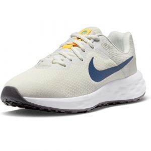 NIKE Revolution 6