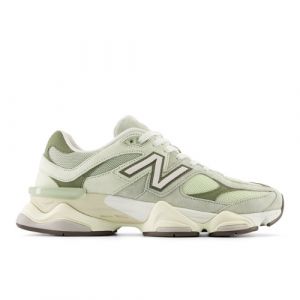 New Balance Unisex 9060 in Verde