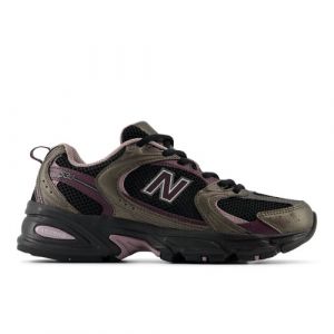 New Balance Uomo 530 in Nero/Viola