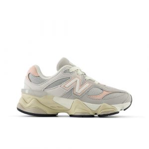 New Balance Bambino 9060 in Grigio/Rosa