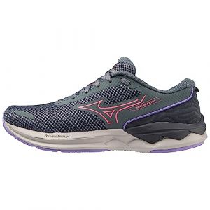 Mizuno Wave Revolt 3