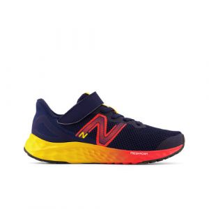 New Balance Bambino Fresh Foam Arishi v4 Bungee Lace with Top Strap in Blu/Rossa/Giallo