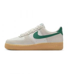 NIKE Air Force 1 '07 LV 8 Sneakers Uomo