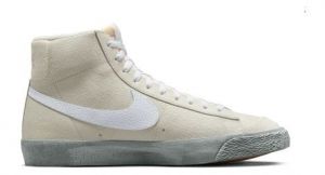Nike sportswear blazer mid  77 se white shoes